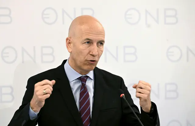 Trübere Aussichten für die heimische Wirtschaft: Die Österreichische Nationalbank rechnet wegen des anhaltenden Nahost-Konflikts mit schwächerem Wachstum und höherer Inflation. Im Foto: Nationalbank-Gouverneur Martin Kocher. | Foto: APA-Images / APA / HARALD SCHNEIDER