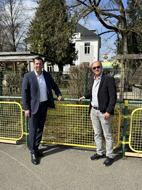 Bürgermeister Stefan Krapf und Sozialstadtrat Thomas Bergthaler. | Foto: Stadtgemeinde Gmunden