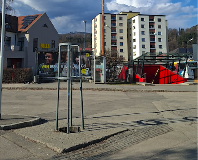 Der Busbahnhof in der Bezirkshauptstadt kommt nicht sonderlich gut weg. | Foto: Privat