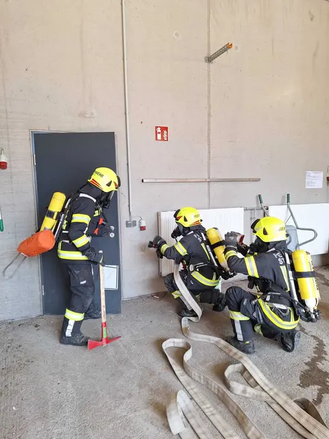 Die Kameraden stellten sich der Atemschutzleistungsprüfung. | Foto: FF St. Agatha