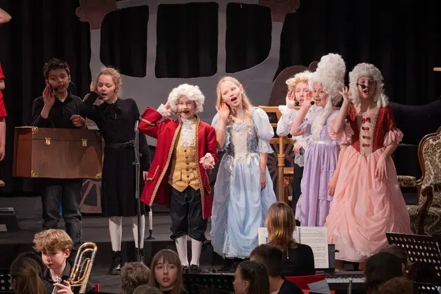 Schüler begeistern mit dem Musical „Wolferl legt los