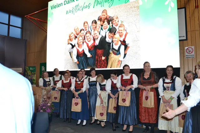 Viel Lob gab es für die Gebietsbäuerinnen Westliches Mittelgebirge für dide perfekte Organisatiom. | Foto: LK Tirol