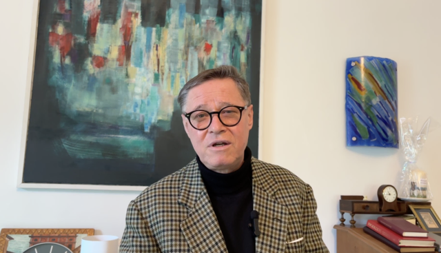 "Wir müssen lernen, uns wieder aufeinander zu verlassen, statt nur auf das System zu hoffen. Die kleine Welt muss in Ordnung sein, damit die große wieder gesundet“, meint Stadtpfarrer Markus Plöbst. | Foto: MeinBezirk/Astrid Moder