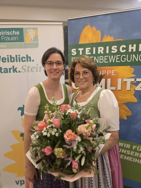 Die langjährige Obfrau Mathilde Monika Karbasch übergab ihre Funktion als Obfrau der Frauenbewegung Gamlitz an Daniela Wagner. | Foto: VP
