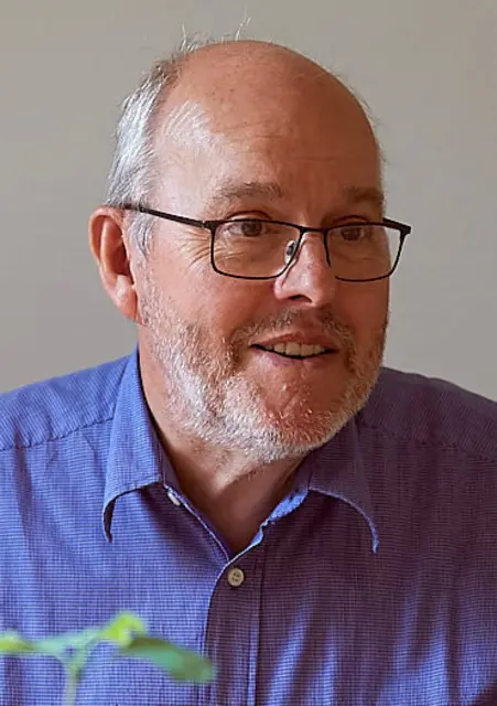 Michael Neureiter – Halleiner Chronist und Zeitzeuge, der den Bildhauer Jakob Adlhart persönlich kannte und seine Arbeit aus nächster Nähe miterlebte. | Foto: Marcel Wurzer