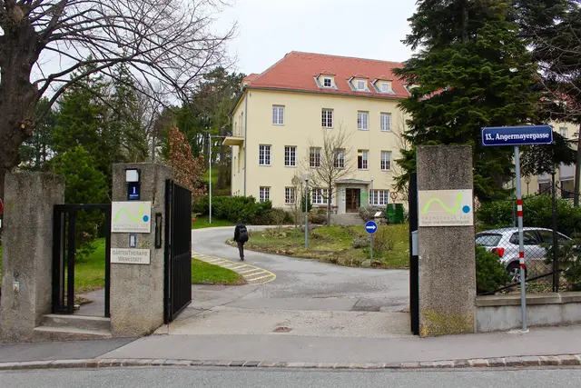 Hietzig´s einzige Universität ist die Hochschule für Agrar- und Umweltpädagogik in der Angermayergasse 1. | Foto: Ulrike Kozeschnik-Schlick