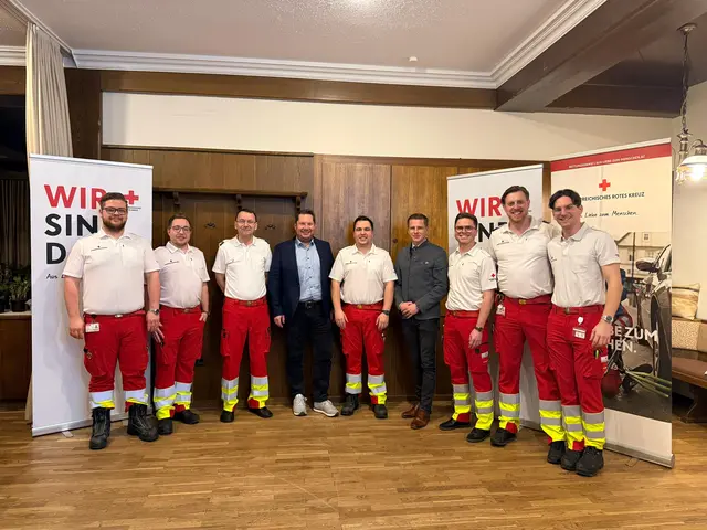 Die Ortsstellenleitung rund um Andreas Hierz (M.) mit Ehrengästen | Foto: RK Passail