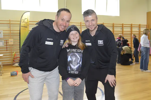 Johanna Mudrynetz mit den ehemaligen ÖSV-Sportlern. | Foto: Brigitte Eberharter
