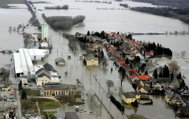 Vor genau 20 Jahren ist Dürnkrut im wahrsten Sinne versunken.  | Foto: FF Dürnkrut