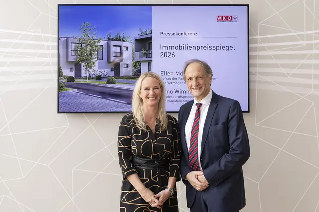 Ellen Moll, Obfrau der Fachgruppe Immobilien- und Vermögenstreuhänder (l.) mit Arno Wimmer, Berufsgruppensprecher der Immobilienmakler. | Foto: Die Fotografen