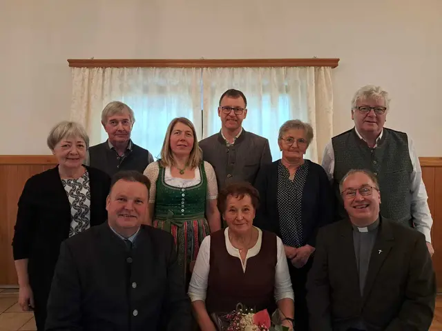80. Geburtstag in der Marktgemeinde Wang: Jubilarin Anna Pischa (v.M.) mit ihren Gratulanten | Foto: Marktgemeinde Wang