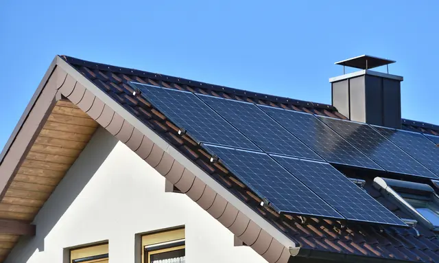 Im Bezirk Kirchdorf ist der Mengenzuwachs bei den verkauften Immobilien gering, einen Rückgang gibt es in unserer Region beim Umsatz. | Foto: Smarterpix/iceberg_dp