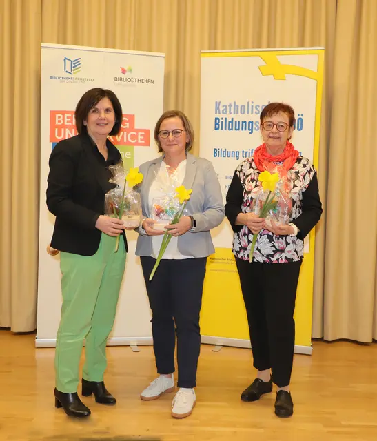 Vier Rohrbacherinnen werden zu frisch ausgebildeten Bibliothekarinnen