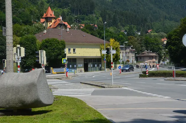 Letztendlich konnte man sich in Sachen Junge Talstation einigen. Die Vorgeschichte wird angesichts der positiven Entwicklung gern vergessen, was wiederum Kritik in den Oppositionsreihen hervorruft.  | Foto: Stadt Innsbruck