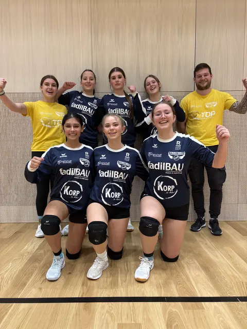 Die Deutschlandsberger U16-Faustballerinnen feierten zwei Siege in Wien. | Foto: Turnerschaft