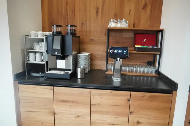 Der neue Frühstücksraum verfügt über moderne Geräte und ist sehr freundlich gestaltet. | Foto: Emanuel Hasenauer