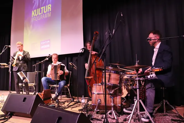 Weit mehr als eine musikalische Umrahmung der Programmpräsentation: Das Quartetto Novo erfreute die zahlreichen Besucher mit ein Konzerterlebnis auf höchstem Niveau. | Foto: Edith Ertl