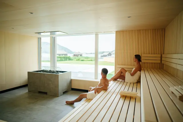 Die finnische Sauna ist eine von vielen Sauna-Arten im Badehaus. | Foto: KSL Tourismus Marketing GmbH | Martin Hofmann
