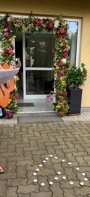 Türbogen - aufgestellt für eine Braut am Vorabend der Hochzeit. | Foto: MeinBezirk/Kothbauer