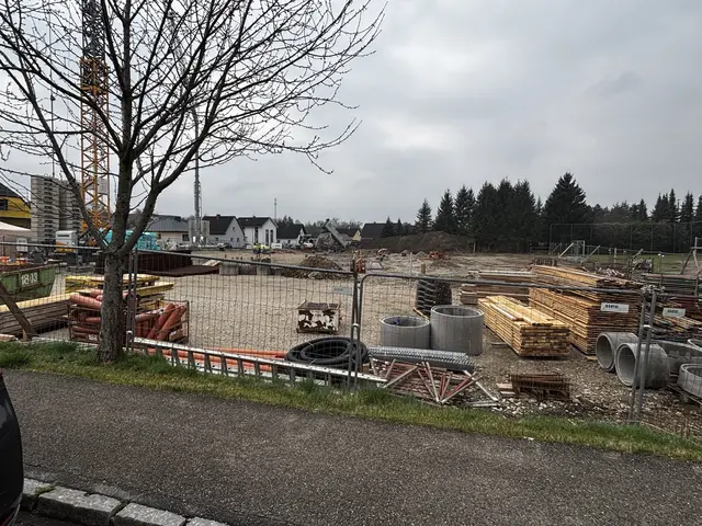 Auf einem Grundstück mit einer Fläche von 10.855 Quadratmetern errichtet die Stadtgemeinde Amstetten in der Haidmühlstraße in Hausmening sieben neue Kindergarten- und zwei Tagesbetreuungsgruppen.  | Foto: Dietl-Schuller