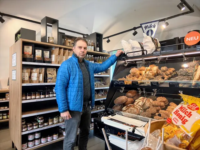 Neo-Kaufmann Rainer Lenzenweger kann Bedienfehler an der Selbst-Scankasse verstehen, aber keinen Diebstahl. | Foto: Feiner Laden