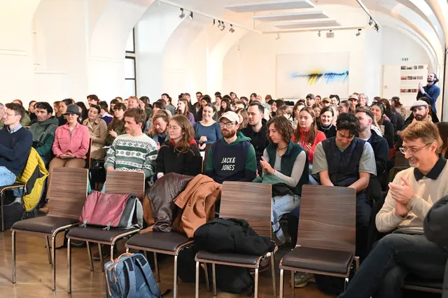 Rund 100 Studierende der BOKU Wien erkundeten Horn, um Ortskernrevitalisierung und Leerstandsnutzung praxisnah zu analysieren. | Foto: Stadtgemeinde Horn