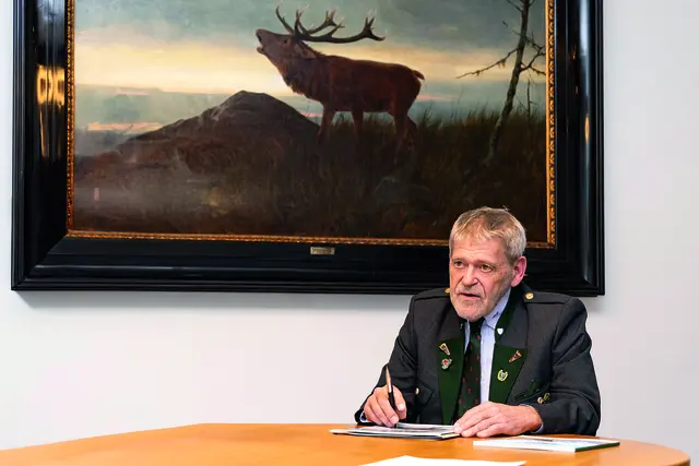 Larcher: "Für uns ist das ein klarer Auftrag: Wir müssen erklären, was wir tun – offen, ehrlich und nachvollziehbar. Ich sage es bewusst deutlich: Jagd ist nicht das Problem – sie ist ein Teil der Lösung." | Foto: Die Fotografen