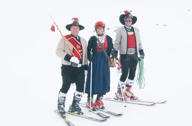 Das Seilrennen in Hochfügen ist traditionell auch eine Veranstaltung mit bester Laune.  | Foto: Skilifte Hochfügen