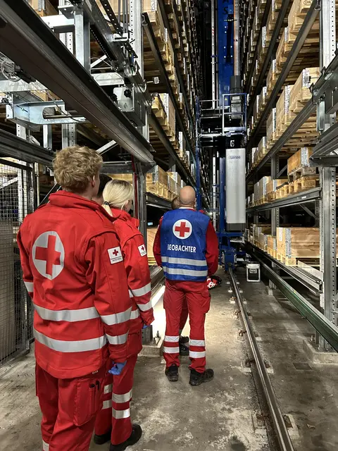Die Übung fand am 21. März im Hochregallager der Firma Lenze in Asten statt. | Foto: Lenze
