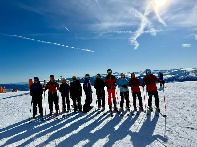 Gemeinsamer Ski-Ausflug auf den Katschberg stärkte den Zusammenhalt der Gruppe. | Foto: Volkstanzgruppe Fresach