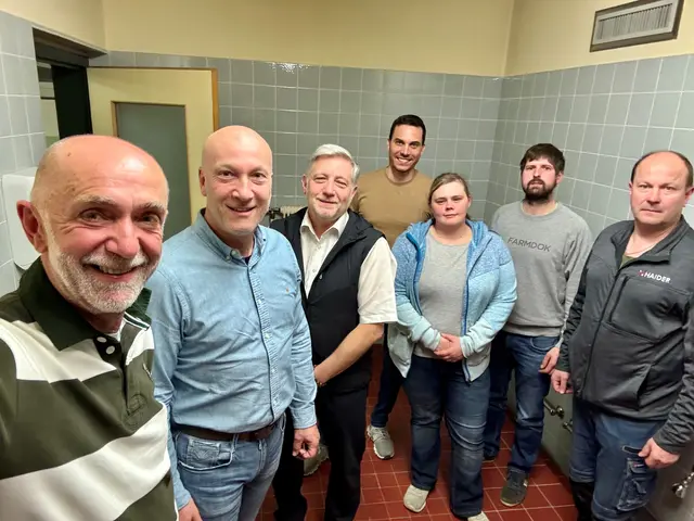 v.l.: Josef Schaden, Bernhard Bachofner, Günther Prinz, Andreas Koller, Sandra Krecek, Bernhard Polzer, Helmut Fraberger. | Foto: Marktgemeinde Schweiggers