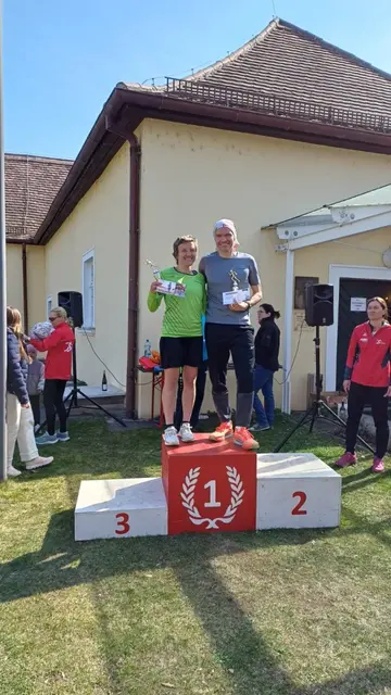 Erfolgreiche Athletinnen und Athleten des LAC Unlimited bei der Meisterehrung des ASVÖ Burgenland. | Foto: LAC Unlimited