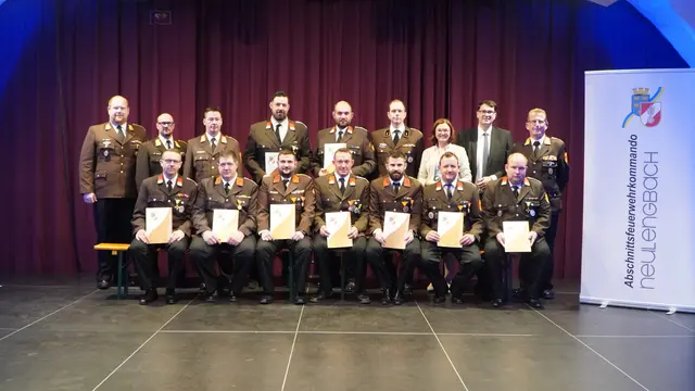 Ehrung mit der Verdienstmedaille 3. Klasse in Bronze des NÖLFV (im Bereich KHD) | Foto: AFKDO Neulengbach