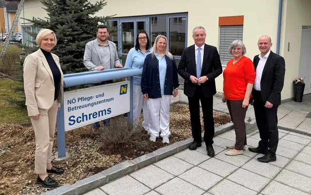 Interimistische kaufmännische Direktorin Bettina Weiß, Bereichsleiter Management Wirtschaft &amp; Support Philip Bauer, Pflege- und Bereichsmanagerinnen Nina Zeilinger und Katharina Fuchs, Vorstand der NÖ Landesgesundheitsagentur Gerhard Dafert, Pflegedirektorin Andrea Wingelhofer, Assistent der Geschäftsführung der Gesundheitsregion Waldviertel GmbH Thomas Schmallegger. | Foto: PBZ Schrems