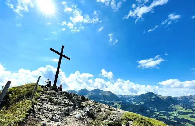 Bgm.-Lieblingsplatzl: Heimkehrerkreuz, Buchensteinwand. | Foto: Klaus Kogler