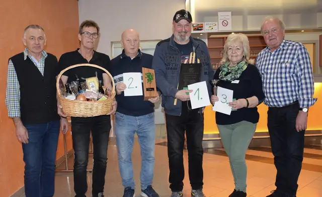 Langenwanger Gemeinde suchte den Meisterschnapser