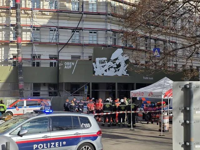 Nach und nach wurde das Gebiet großräumig abgesperrt – betroffen waren unter anderem Liechtensteinstraße, Thurngasse, Porzellangasse und Grünentorgasse sowie der Bauernfeldplatz. | Foto: privat