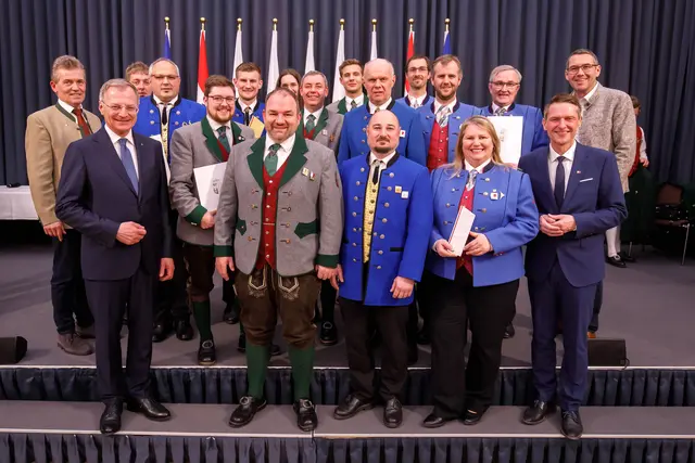 Primus Preis für den MV Gleink und den MV Kleinreifling. | Foto: Land OÖ/ Hermann Wakolbinger