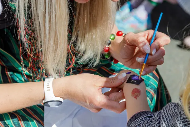 Kreativstationen sorgen auch für die kleinen Gäste für Spaß und Abwechslung beim Georgisonntag.  | Foto: Lödler