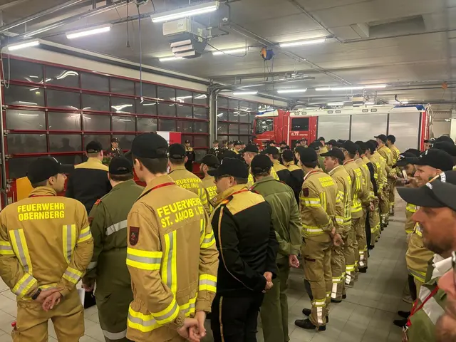 Engagierte Tirolerinnen und Tiroler aus Musik, Kultur, Feuerwehr und Sozialem – sie alle stehen stellvertretend für das Ehrenamt in Tirol. | Foto: Lukas Lintner