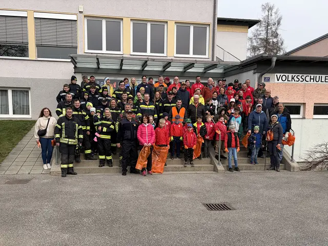 Über eine Tonne Müll landete im Grünen