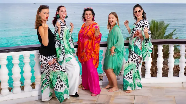 [Anzeige] Modeberatung von Manuela Kainer, die berührt