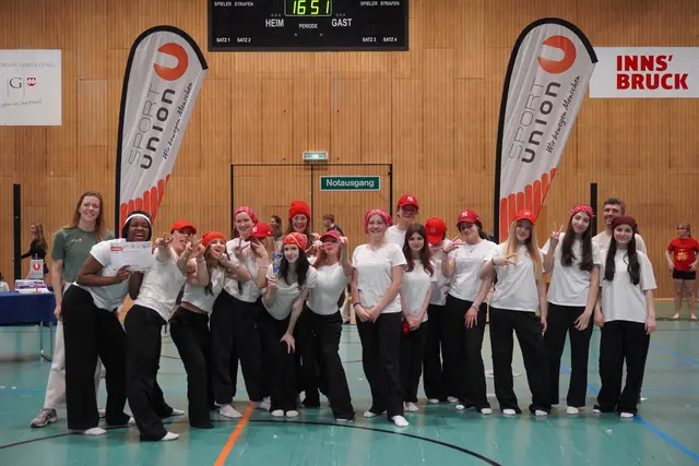 Heimspiel für die Musikmittelschule O-Dorf. Die "Dangerous Girls" erhielten Platz 1.  | Foto: AMG