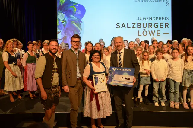 Elfriede Unteregger erhält Salzburger Löwen – große Ehre für die Pongauer Chorleiterin