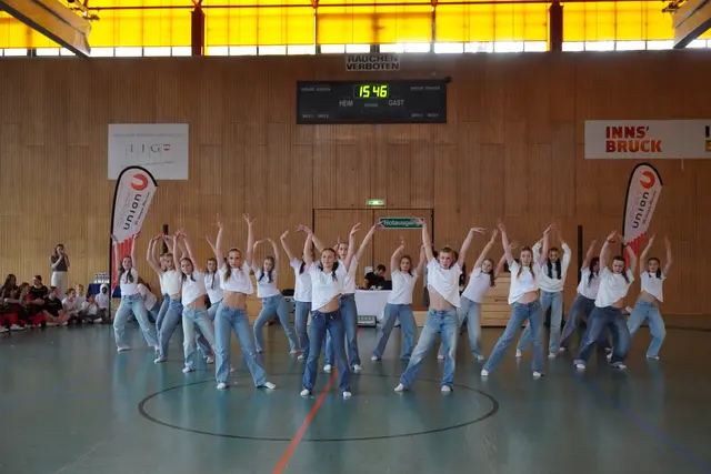 Jeder Schritt musste sitzen, den Synchronität war ein Bewertungskriterium.  | Foto: AMG