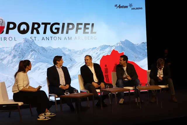 Illustre Runden diskutieren in Sankt Anton am Arlberg über die Zukunft des Sports. | Foto: Thomas Seelos