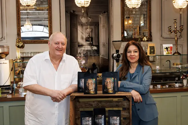 (v.l.n.r.): Helmut Brem (Marketingleitung Wiener Rösthaus) und Silvia Maino, Röstmeisterin und Eigentümerin Wiener Rösthaus, präsentierten im Rahmen eines Medien-Café-Talks die neue Kaffeesorte "LOST FACES".  | Foto: Bianca Kübler