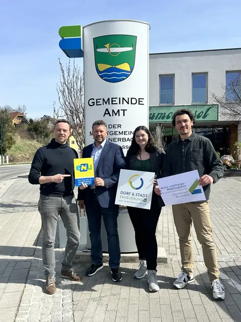 Freuen sich auf eine grüne Zukunft in Tullnerbach: GGR Alexander Oswald (Ausschuss Bau, Energie, Nachhaltigkeit), Bürgermeister Paul Porteder, Julia Brandl (Dorf &amp; Stadterneuerung), Herwig Kolar (KEM Manager Zukunftsraum Wienerwald) | Foto: Marktgemeinde Tullnerbach