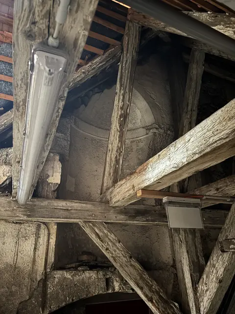 Diese Teile der Kirche verstecken sich heute hinter einer modernen Fassade. | Foto: Schauer