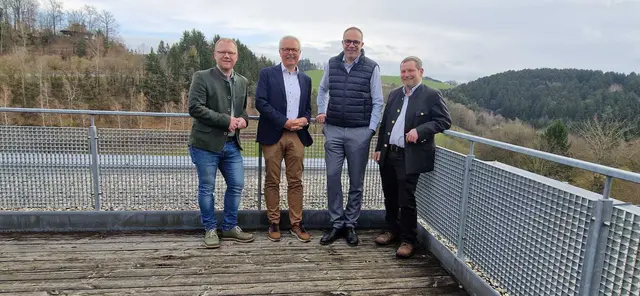 Am Bild von links Parteiobmann und Vizebürgermeister Markus Brandstetter, Bürgermeister Manfred Nenning, der neue Fraktionsobmann Georg Lehner und Vizebürgermeister Martin Kurzmann. | Foto: ÖVP Bad Kreuzen